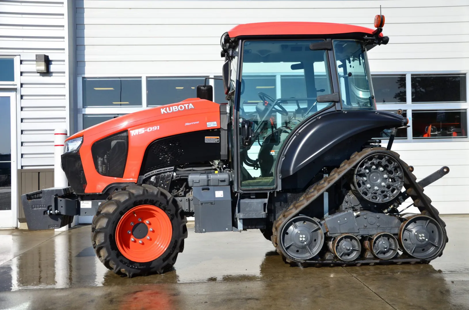 Tractors Scholten’s Equipment Lynden, WA